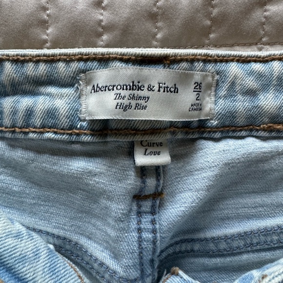 A&F Skinny High Rise Jeans - Picture 2 of 3